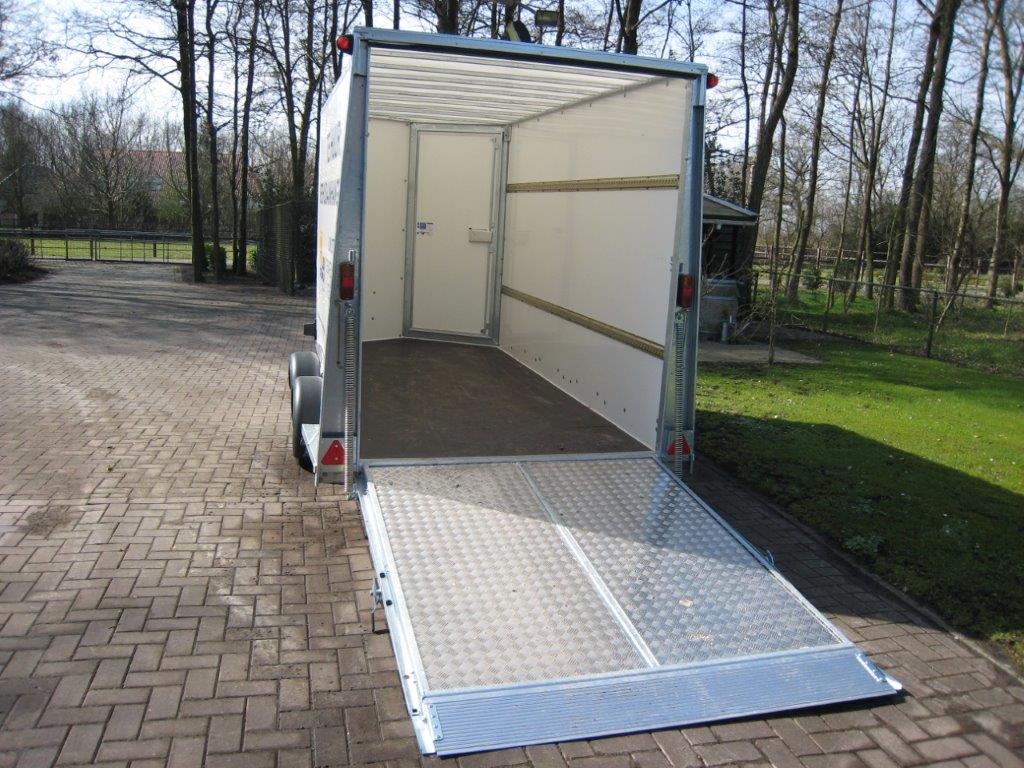 Verhuiswagen aanhanger